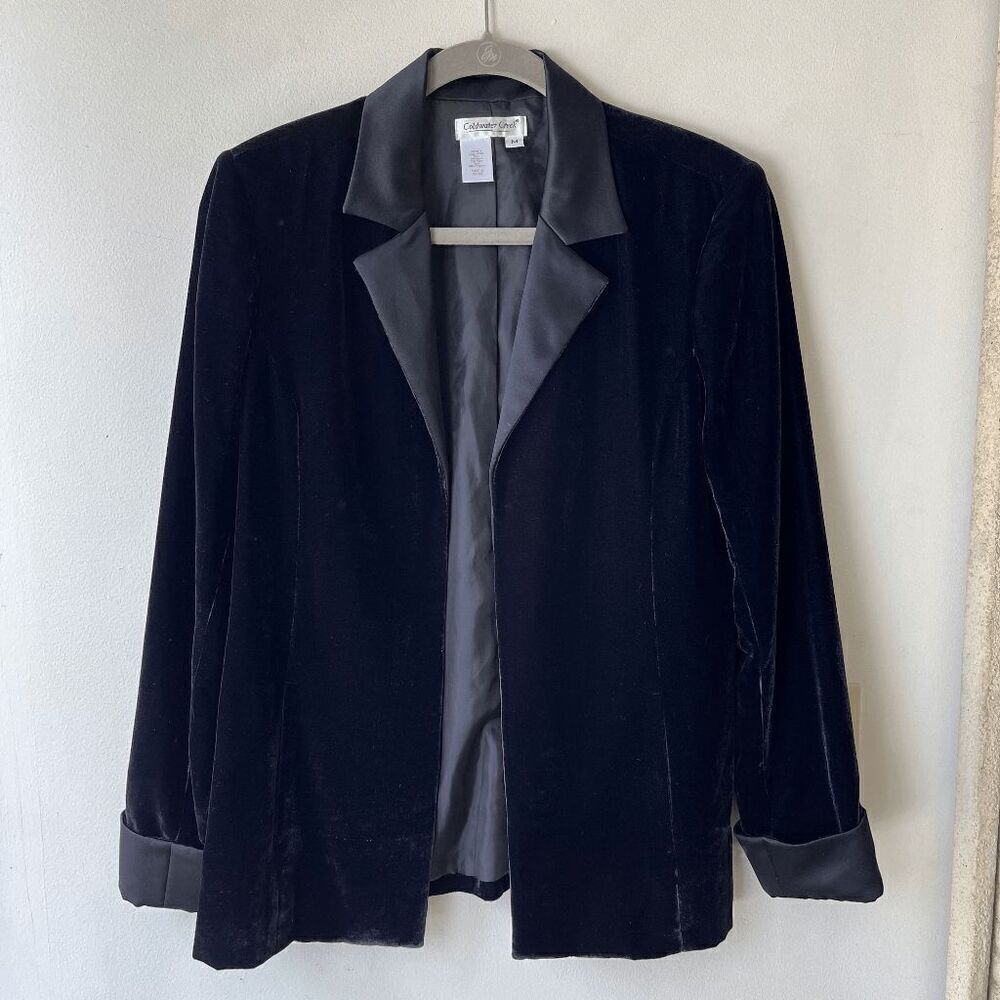NWOT Midnight Blue Velvet Blazer Black Satin Lapel Cuffs Size M